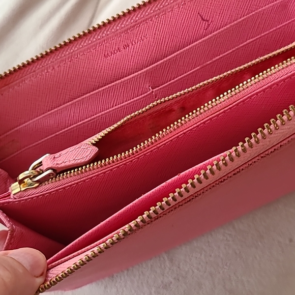 Pink Prada wallet - Picture 7 of 7